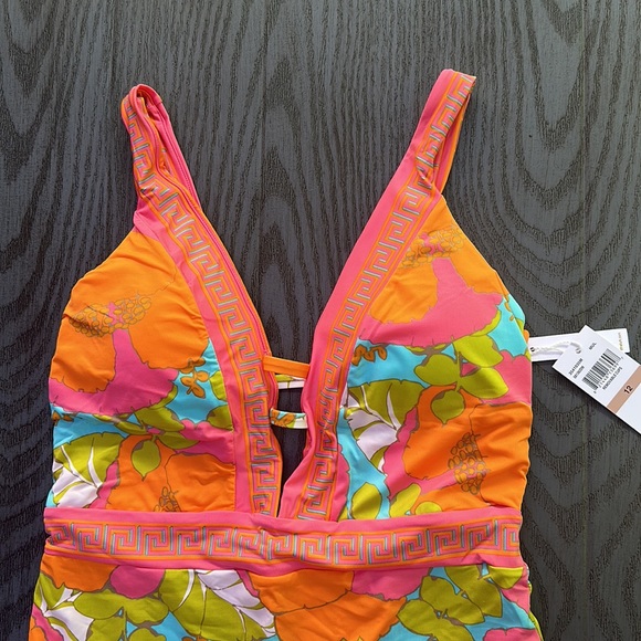 Trina Turk One Piece Swimsuit- New with tags 🌴🌴 - Picture 4 of 10